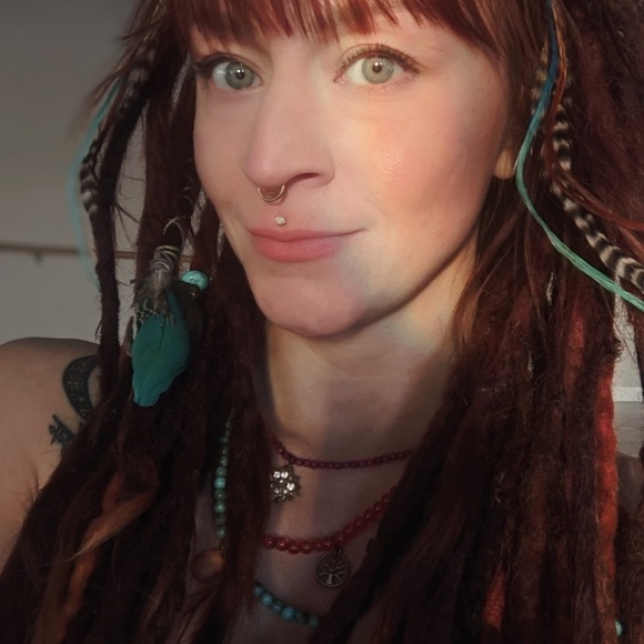 Meet your Posher, Jessica - Picture 1 of 1